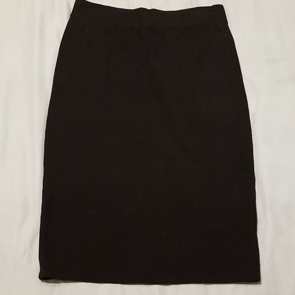 Black pencil skirt